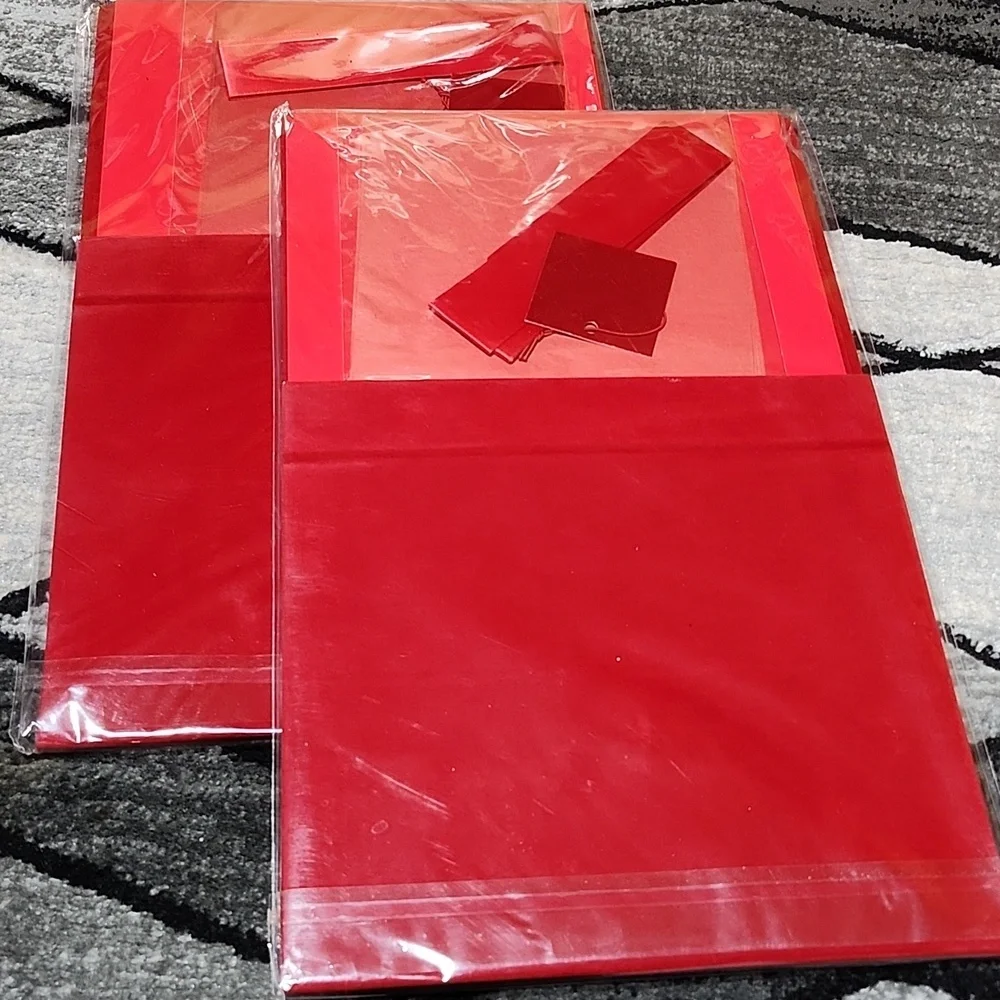 BATH & BODY WORKS HOLIDAY GIFT KITS RED VELVET BOX TISSUE PAPER GIFT TAG RIBBON